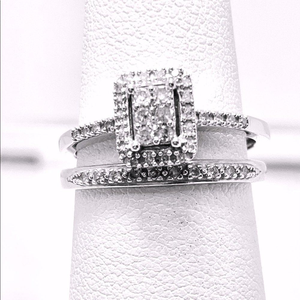 WhiteGold (2 Rings)DiamondEngagement Set Reg$1399.